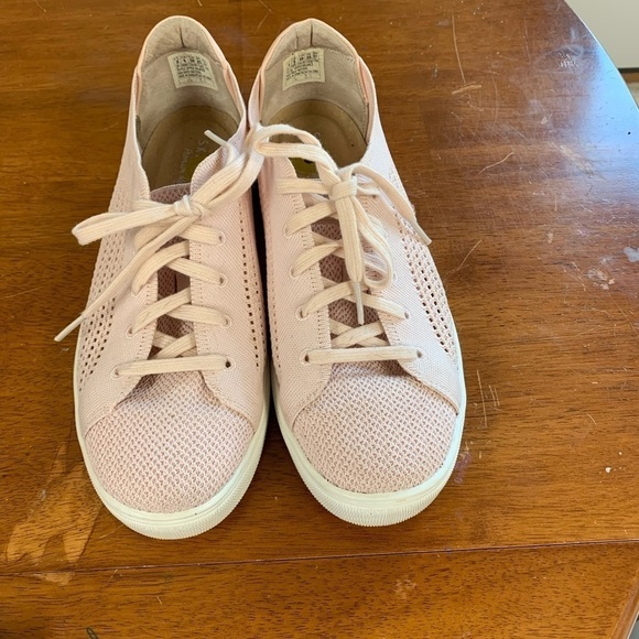 Skechers Shoes - COPY - Skechers street fashion lace up sneakers blush pink textile upper size8